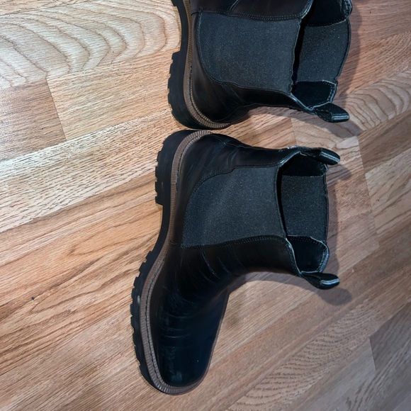 Sam Edelman Laguna Chelsea Boot - Picture 8 of 11